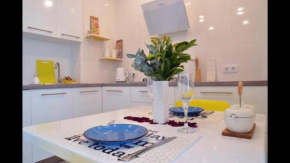 Лазурная квартира у моря - occupied till October! Booking doesn't work properly if you still can book it